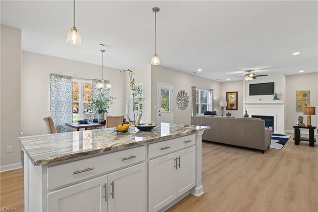 2515 Deal's Creek CT, Chesapeake, VA 23323