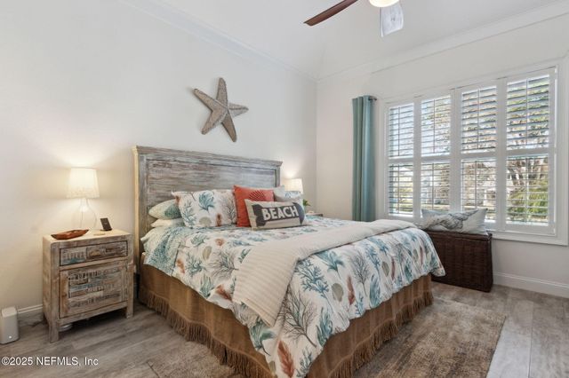 1981 AMELIA OAKS Drive, Fernandina Beach, FL 32034