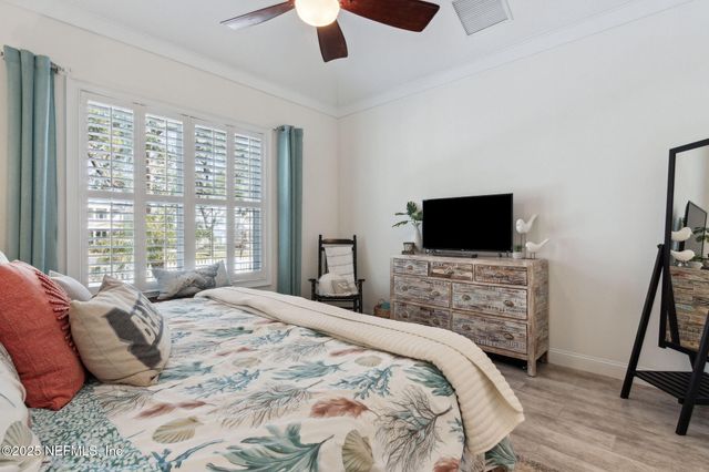 1981 AMELIA OAKS Drive, Fernandina Beach, FL 32034