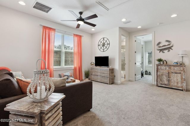 1981 AMELIA OAKS Drive, Fernandina Beach, FL 32034