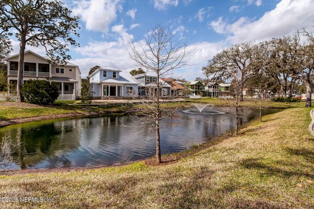 1981 AMELIA OAKS Drive, Fernandina Beach, FL 32034