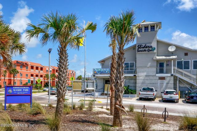 1981 AMELIA OAKS Drive, Fernandina Beach, FL 32034