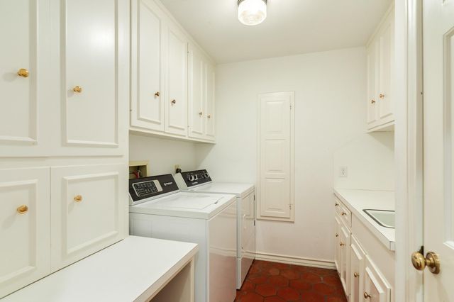110 Sequoia, Lake Jackson, TX 77566