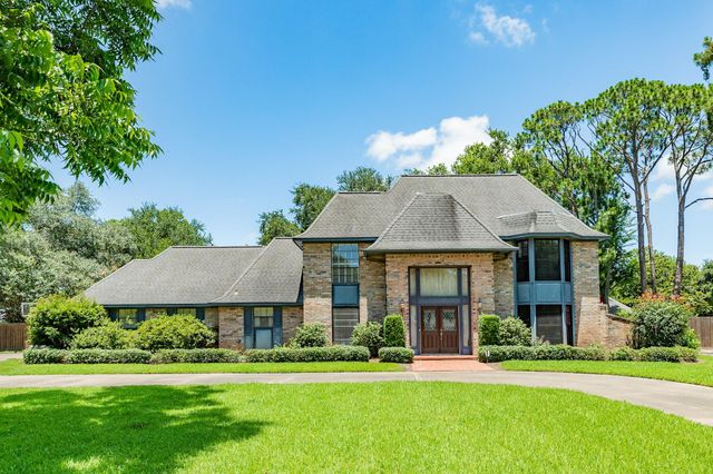 110 Sequoia, Lake Jackson, TX 77566