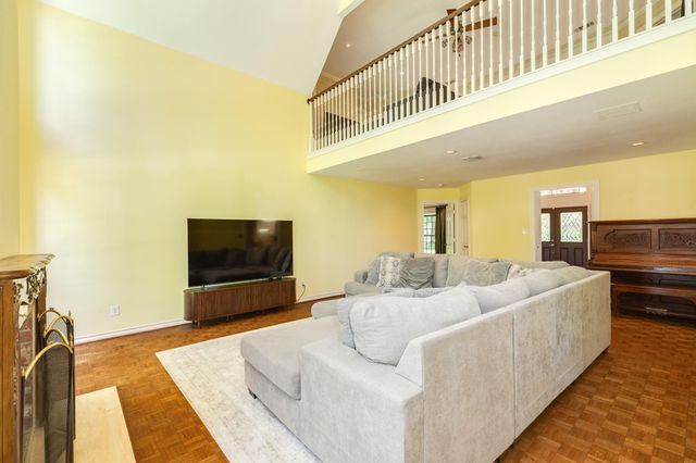 110 Sequoia, Lake Jackson, TX 77566