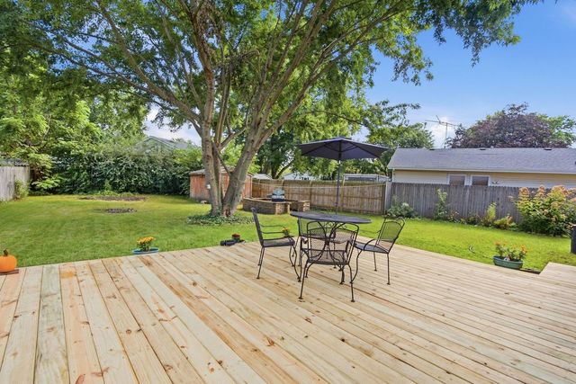 103 Mary Street, Oswego, IL 60543