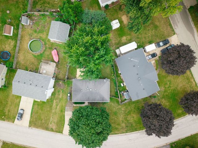 103 Mary Street, Oswego, IL 60543