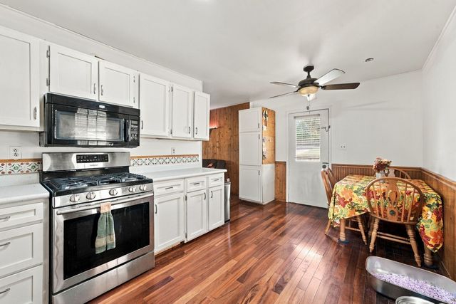 103 Mary Street, Oswego, IL 60543