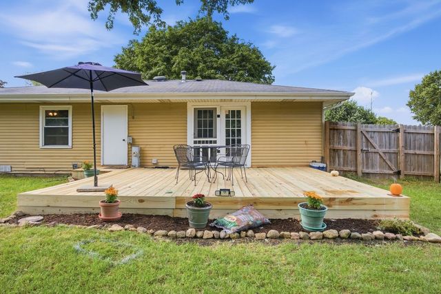 103 Mary Street, Oswego, IL 60543