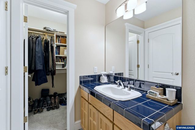 462 Shannon Dr NW, Albany, OR 97321