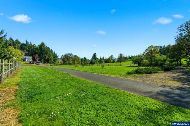 462 Shannon Dr NW, Albany, OR 97321
