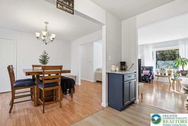 102 Longshore Circle, Smithfield Twp, PA 18302