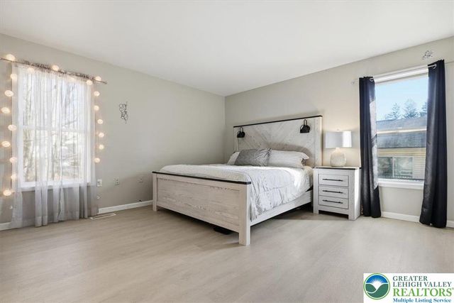 102 Longshore Circle, Smithfield Twp, PA 18302