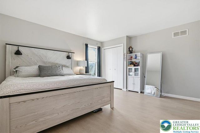 102 Longshore Circle, Smithfield Twp, PA 18302