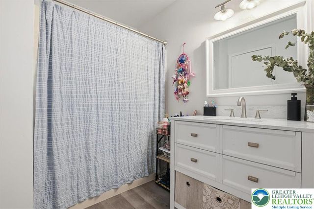 102 Longshore Circle, Smithfield Twp, PA 18302