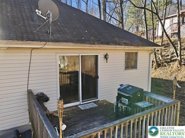 102 Longshore Circle, Smithfield Twp, PA 18302