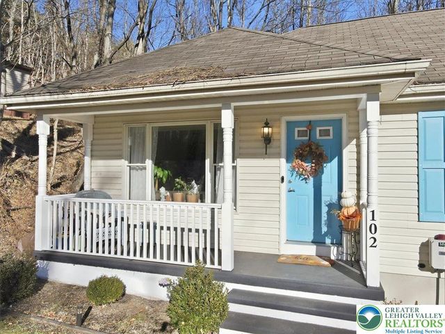 102 Longshore Circle, Smithfield Twp, PA 18302