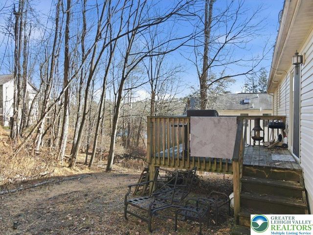 102 Longshore Circle, Smithfield Twp, PA 18302