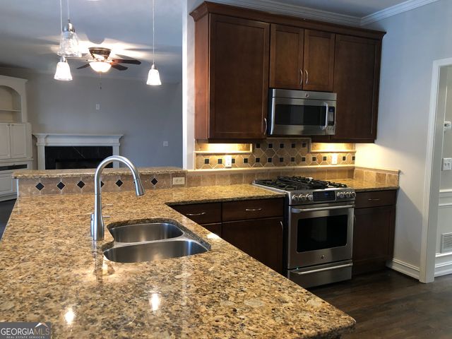 2242 Lenox Walk NE, Brookhaven, GA 30319