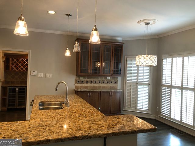 2242 Lenox Walk NE, Brookhaven, GA 30319