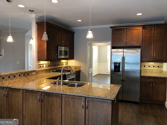 2242 Lenox Walk NE, Brookhaven, GA 30319