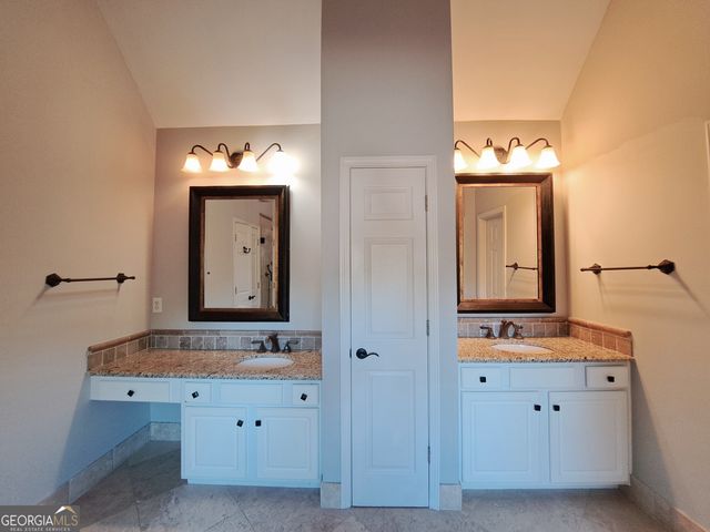 2242 Lenox Walk NE, Brookhaven, GA 30319