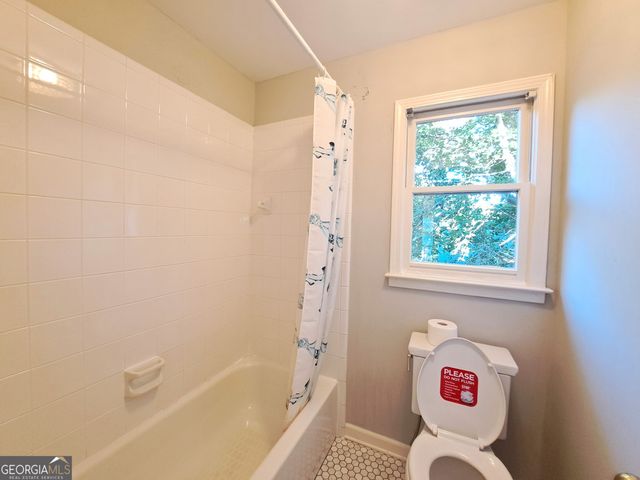 2242 Lenox Walk NE, Brookhaven, GA 30319