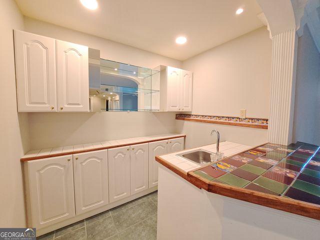 2242 Lenox Walk NE, Brookhaven, GA 30319