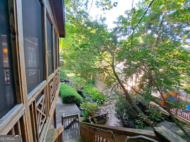 2242 Lenox Walk NE, Brookhaven, GA 30319