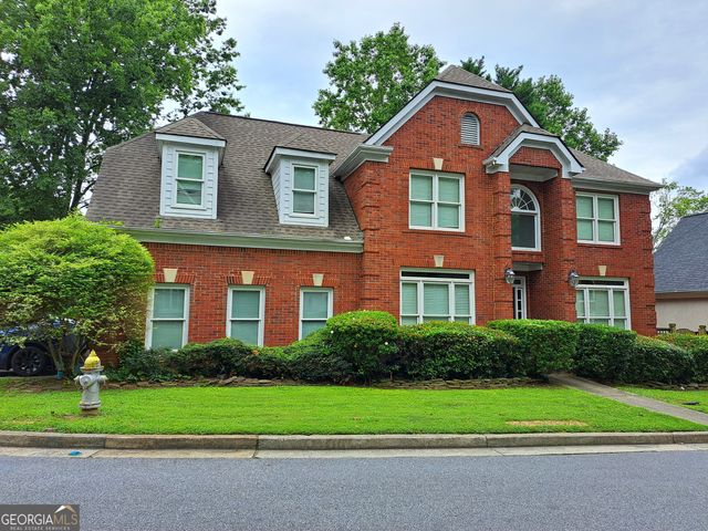 2242 Lenox Walk NE, Brookhaven, GA 30319