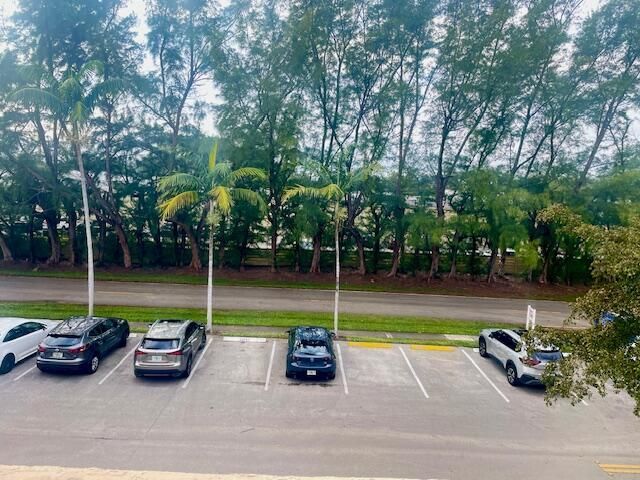 2700 Sunrise Lakes Drive W 301, Sunrise, FL 33322