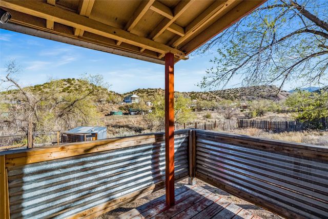 28 Backroad, Cerrillos, NM 87010