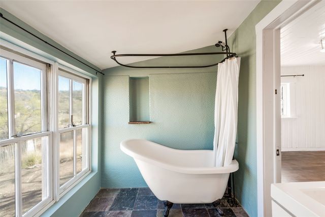 28 Backroad, Cerrillos, NM 87010