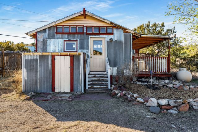 28 Backroad, Cerrillos, NM 87010