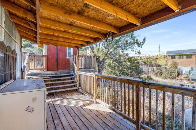 28 Backroad, Cerrillos, NM 87010
