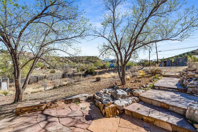 28 Backroad, Cerrillos, NM 87010