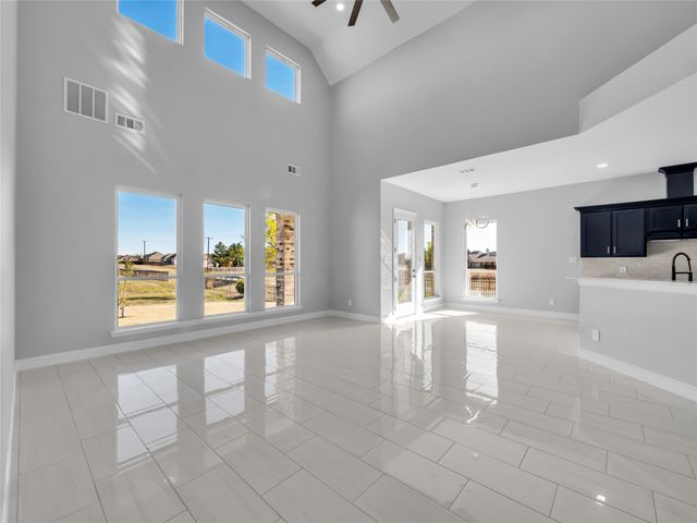 2900 Terrytown Drive, Ennis, TX 75119