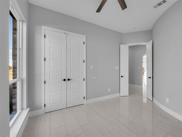 2900 Terrytown Drive, Ennis, TX 75119