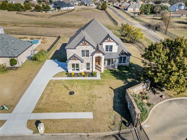 2900 Terrytown Drive, Ennis, TX 75119
