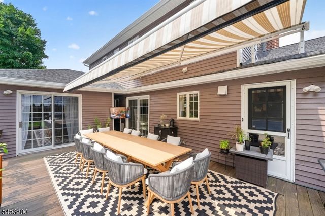 392 Monroe Ave, Wyckoff Twp., NJ 07481