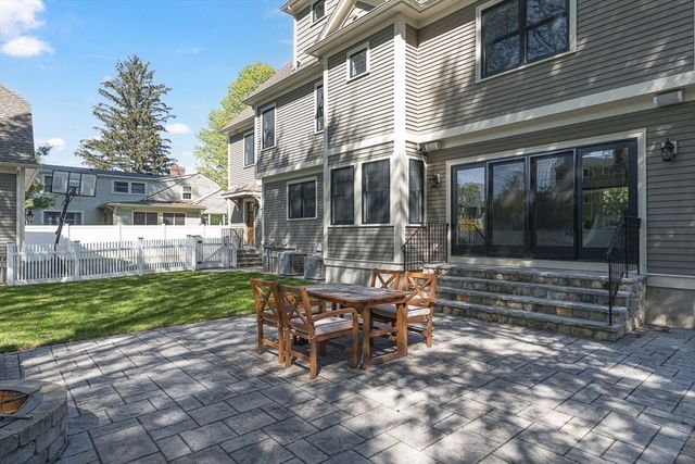15 York Road, Winchester, MA 01890