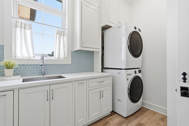 17001 Escondida Court, Woodway, TX 76712