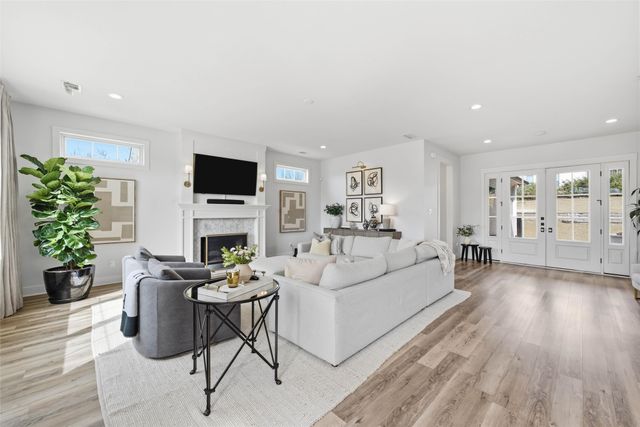 17001 Escondida Court, Woodway, TX 76712