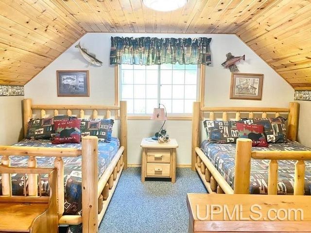 21330 Long Lake Road, Ishpeming, MI 49849