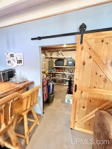 21330 Long Lake Road, Ishpeming, MI 49849