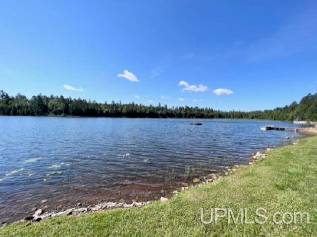 21330 Long Lake Road, Ishpeming, MI 49849