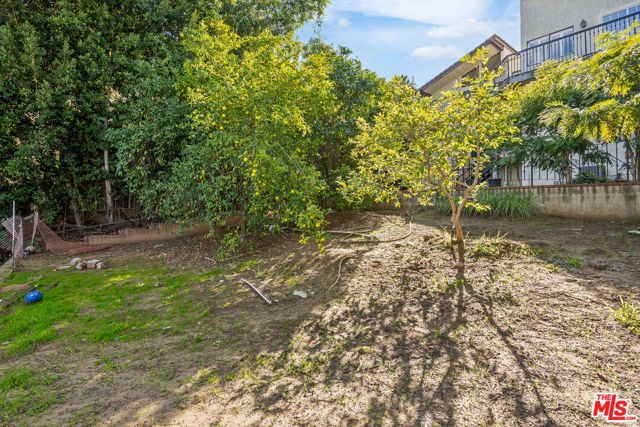 3334 Oak Glen Drive, Los Angeles, CA 90068