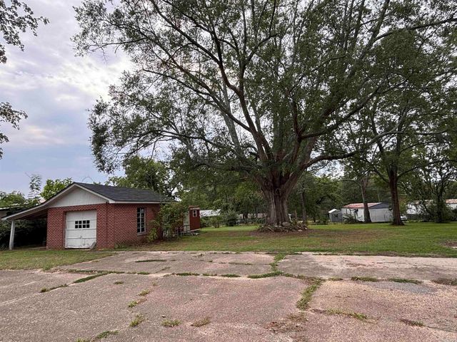310 E 5th Street, Junction City, LA 71256