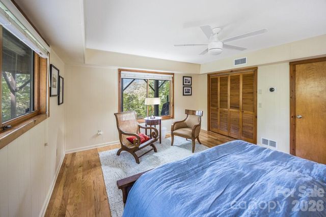 1073 Countryside Drive, Waynesville, NC 28785
