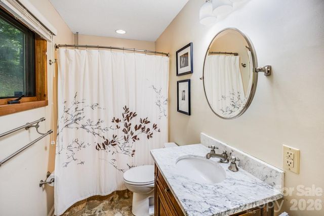 1073 Countryside Drive, Waynesville, NC 28785